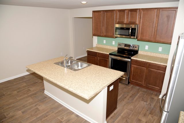 643 Earl Godwin Road, Freeport, FL 32439