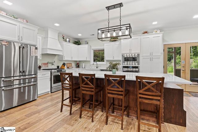 889 Murdock Road, Due West, SC 29639