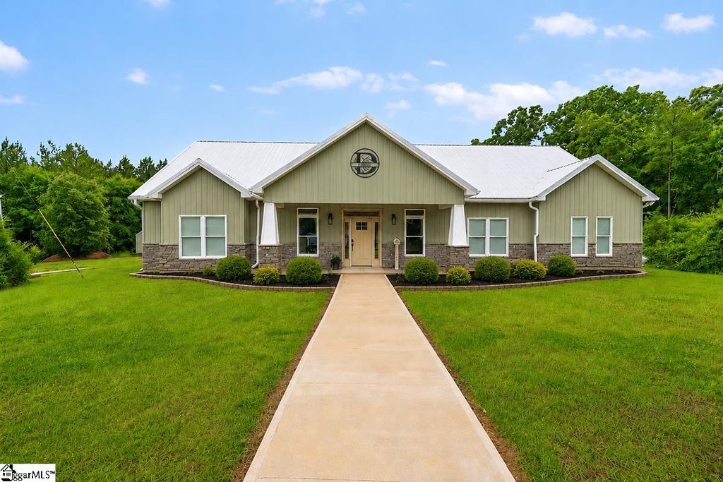 889 Murdock Road, Due West, SC 29639