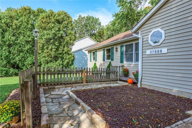 37888 N Doovys Street, Avon, OH 44011