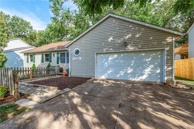 37888 N Doovys Street, Avon, OH 44011