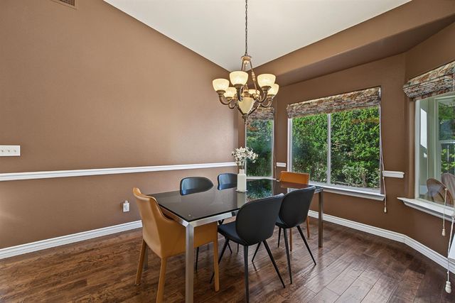 1828 N Orangewood Avenue, Clovis, CA 93619