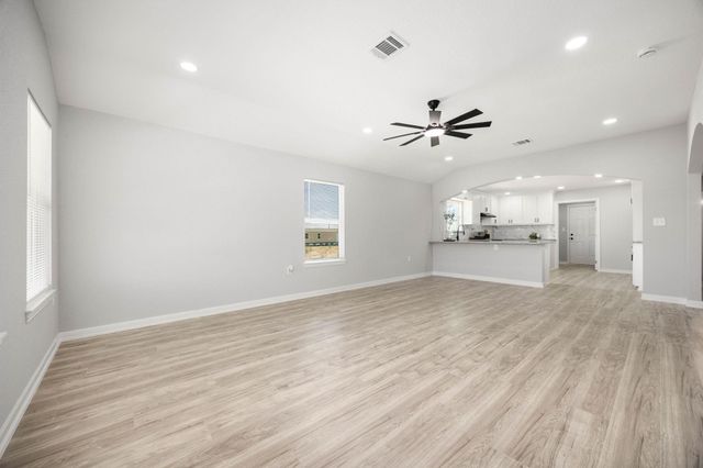 87 Road 592004, Cleveland, TX 77327