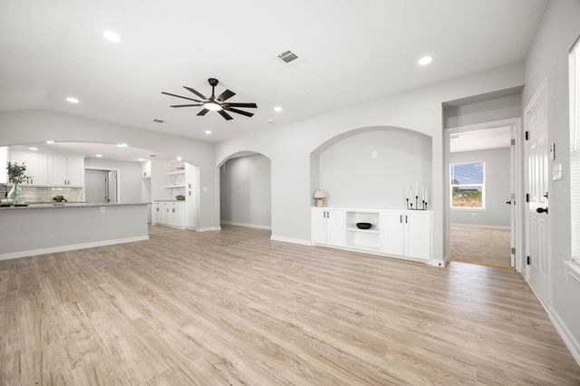 87 Road 592004, Cleveland, TX 77327