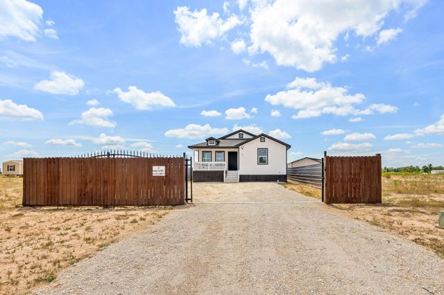 87 Road 592004, Cleveland, TX 77327