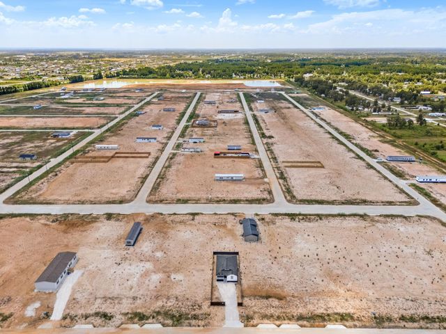 87 Road 592004, Cleveland, TX 77327
