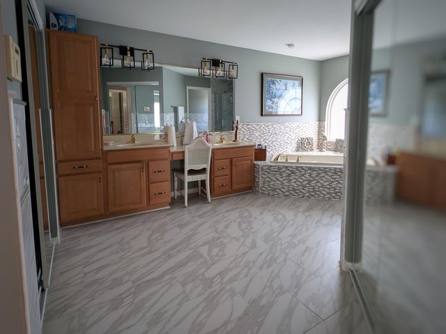 1049 Swale Court, Union, KY 41091