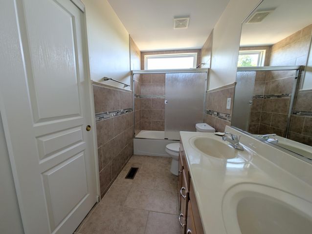 1049 Swale Court, Union, KY 41091