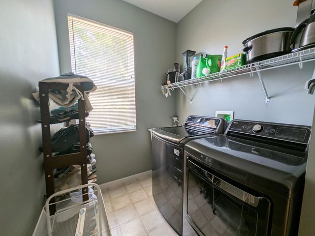 1049 Swale Court, Union, KY 41091