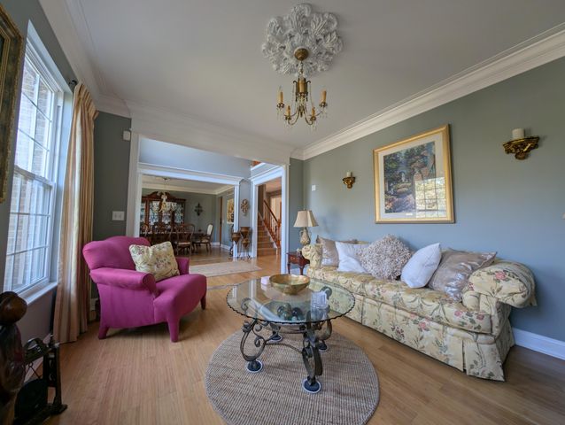 1049 Swale Court, Union, KY 41091