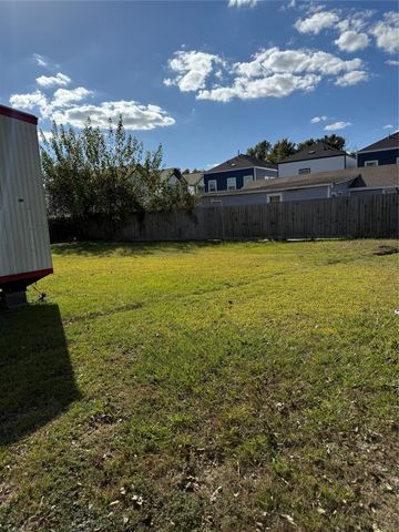 847 S Victory Drive, Houston, TX 77088