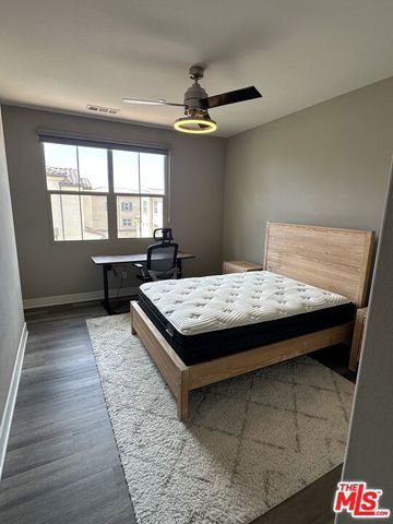 72 CAPRICORN, Irvine, CA 92618