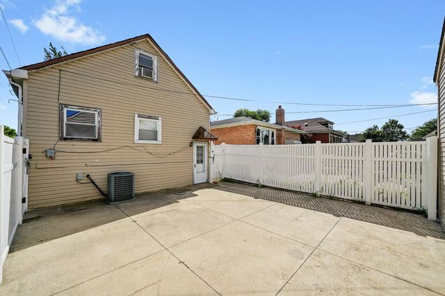 3604 W 65th Place, Chicago, IL 60629
