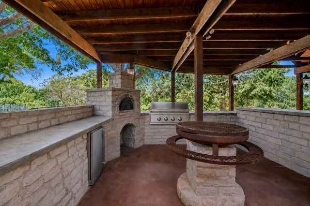 2749 Summit Avenue, Stephenville, TX 76401