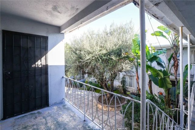 1014 E Carson, Long Beach, CA 90807