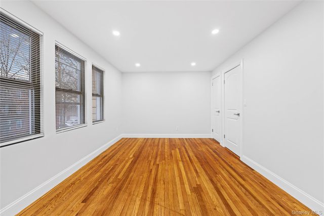 2054 Saint Paul Avenue, Bronx, NY 10461