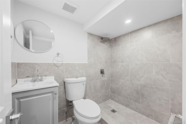 2054 Saint Paul Avenue, Bronx, NY 10461