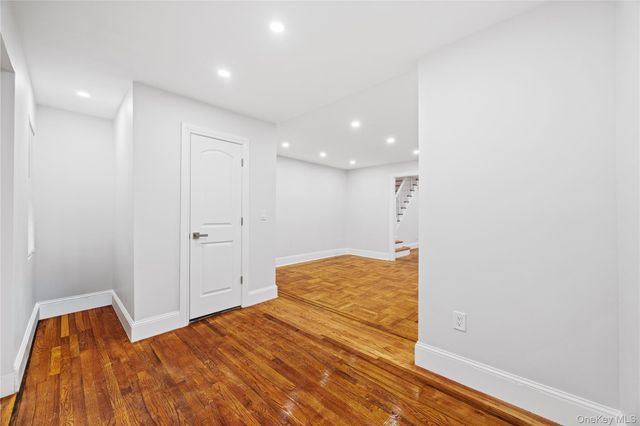 2054 Saint Paul Avenue, Bronx, NY 10461