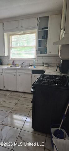 726 Alvaredo Street, Jackson, MS 39204