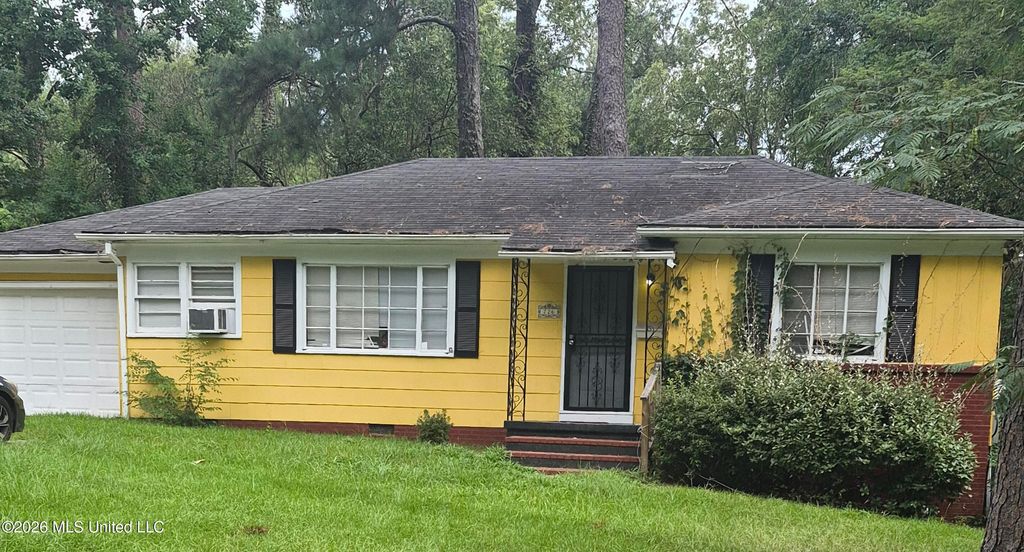 726 Alvaredo Street, Jackson, MS 39204