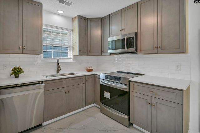 9 Twin Oaks Circle, Columbia, SC 29209