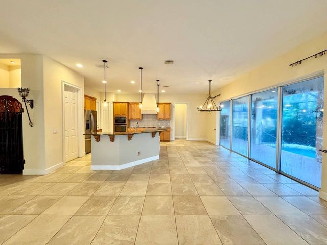 4620 W BROWNING AVENUE, Tampa, FL 33629