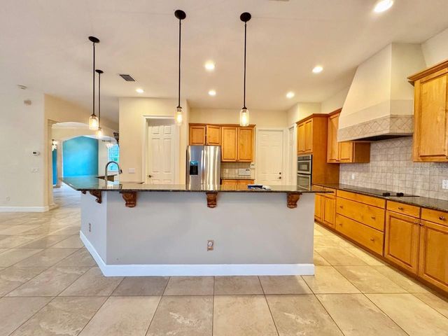 4620 W BROWNING AVENUE, Tampa, FL 33629