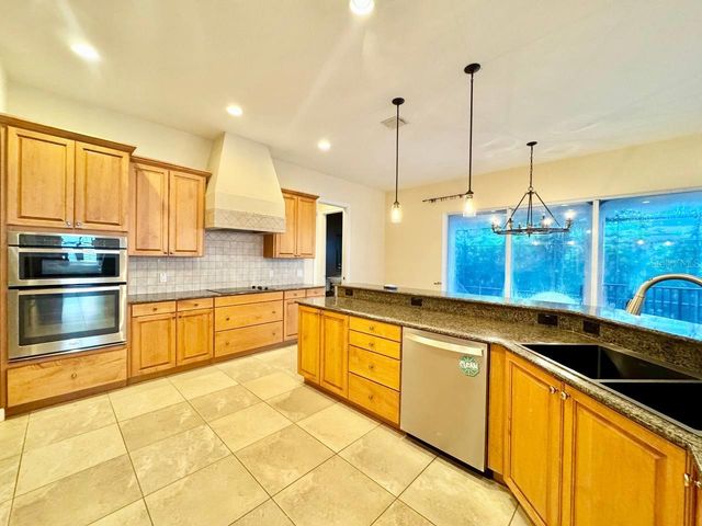 4620 W BROWNING AVENUE, Tampa, FL 33629