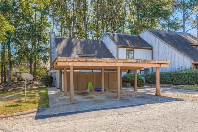2 Willowick Drive, Lithonia, GA 30038
