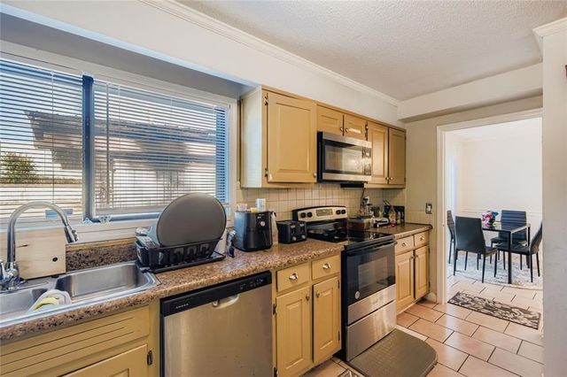 2 Willowick Drive, Lithonia, GA 30038