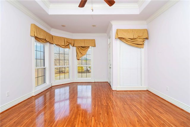 645 N Riding Ridge Lane, Fayetteville, AR 72704