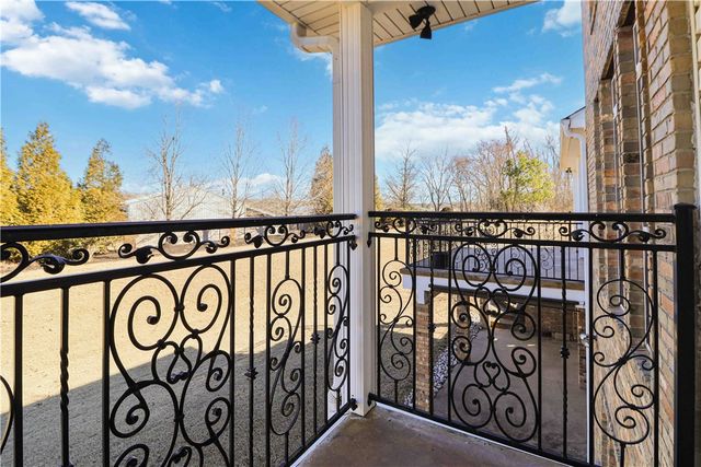 645 N Riding Ridge Lane, Fayetteville, AR 72704