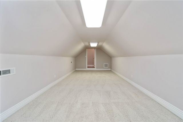 645 N Riding Ridge Lane, Fayetteville, AR 72704