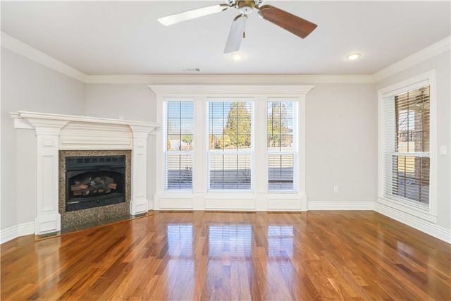 645 N Riding Ridge Lane, Fayetteville, AR 72704