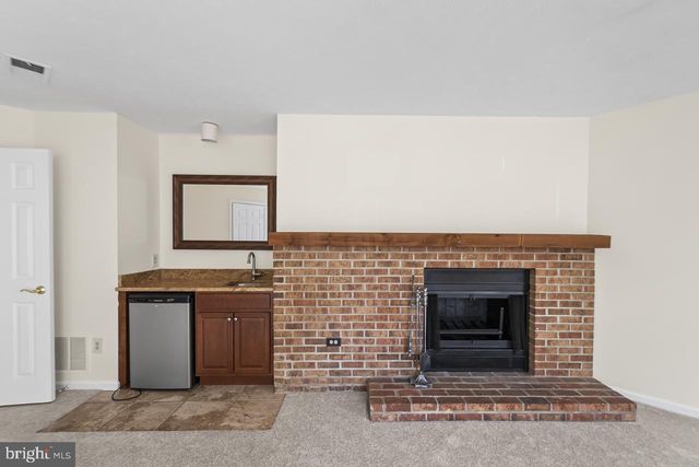 7937 EDINBURGH DR, Springfield, VA 22153