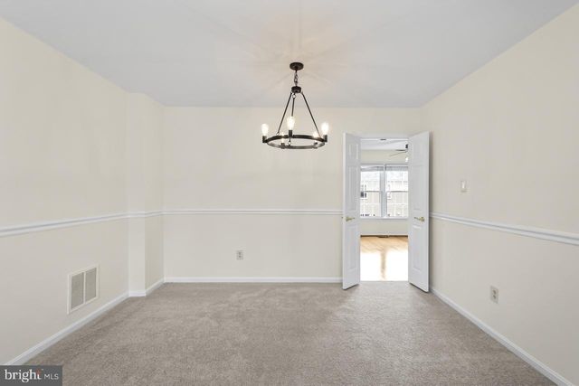 7937 EDINBURGH DR, Springfield, VA 22153