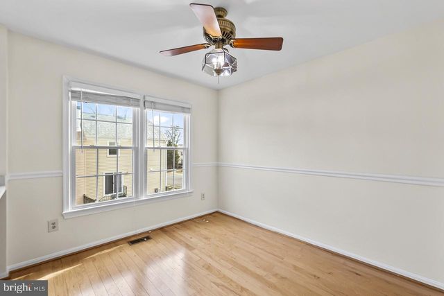 7937 EDINBURGH DR, Springfield, VA 22153