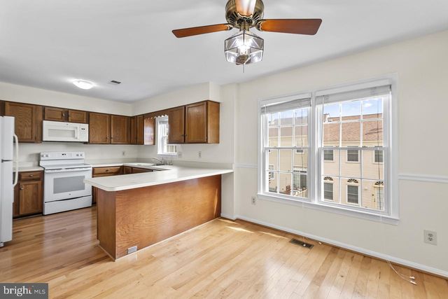 7937 EDINBURGH DR, Springfield, VA 22153