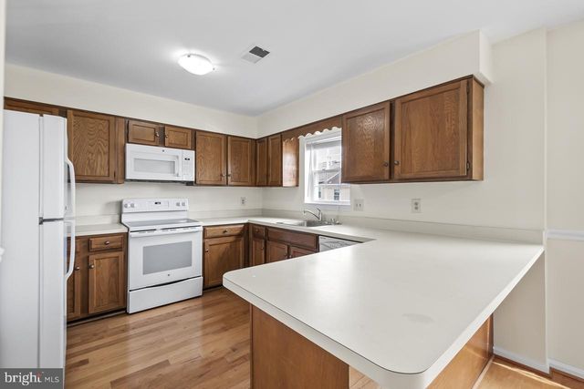 7937 EDINBURGH DR, Springfield, VA 22153