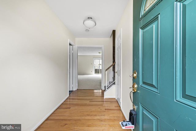 7937 EDINBURGH DR, Springfield, VA 22153