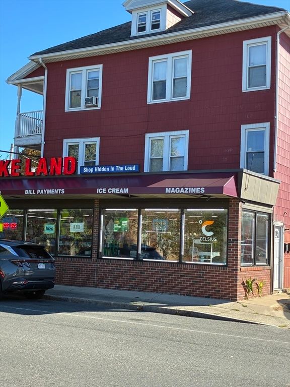 438 Front Street, Chicopee, MA 01020