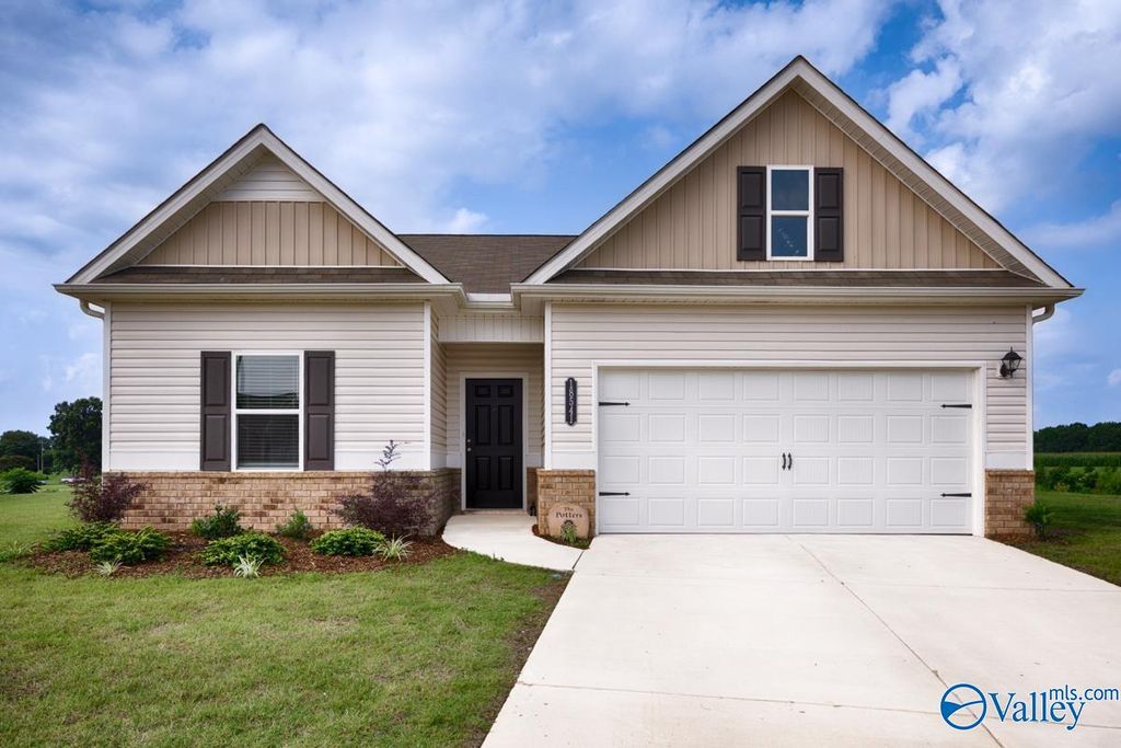 18541 Oxbow Lane, Athens, AL 35613