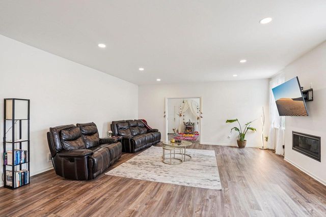 2319 Lonnie Lane, Sun Prairie, WI 53590