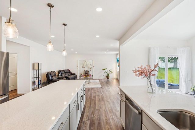 2319 Lonnie Lane, Sun Prairie, WI 53590