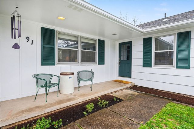 91 Skyview Lane, Penfield, NY 14625