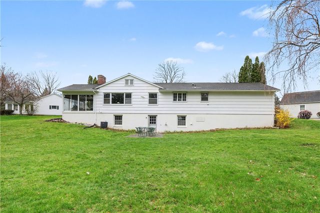 91 Skyview Lane, Penfield, NY 14625