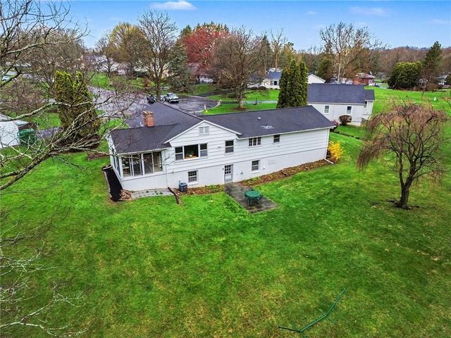 91 Skyview Lane, Penfield, NY 14625
