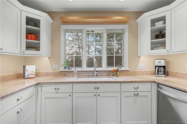 91 Skyview Lane, Penfield, NY 14625