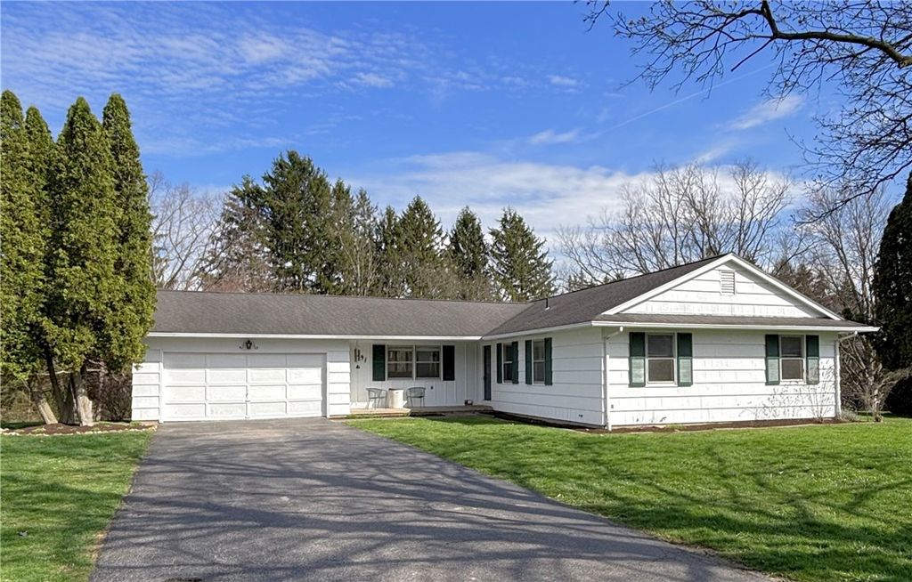 91 Skyview Lane, Penfield, NY 14625