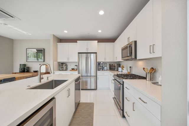 2700 Dancing Sands Drive, Palm Springs, CA 92262